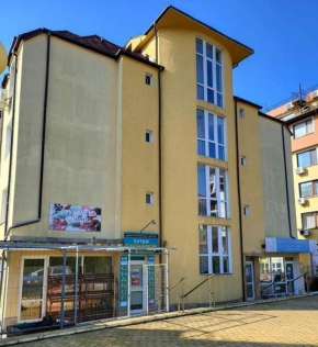 Страхотен Тристаен апартамент, Sveti Vlas